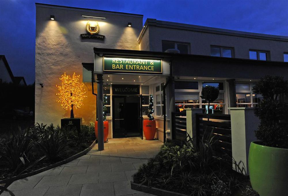 The Titan Clydebank Exterior foto