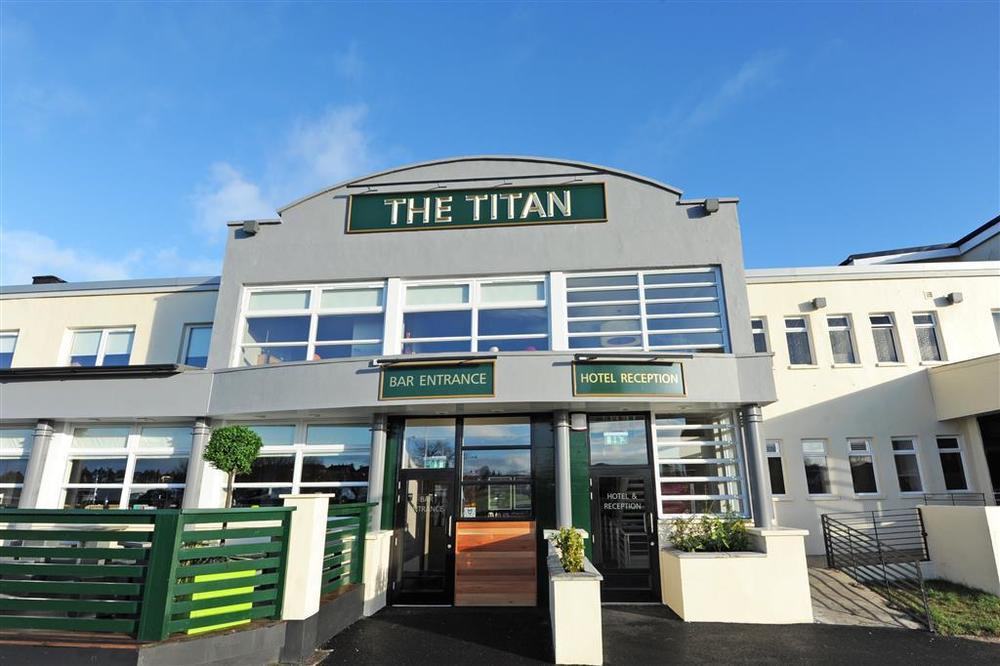 The Titan Clydebank Exterior foto